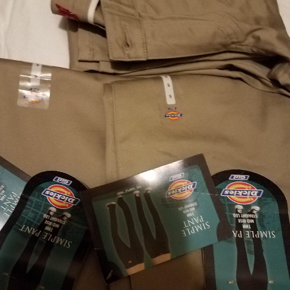 Classic Dickies - Picture 2 of 3